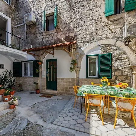 Apartment Town Square Cippico *