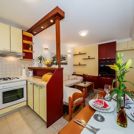 Town Square Cippico Apartment *